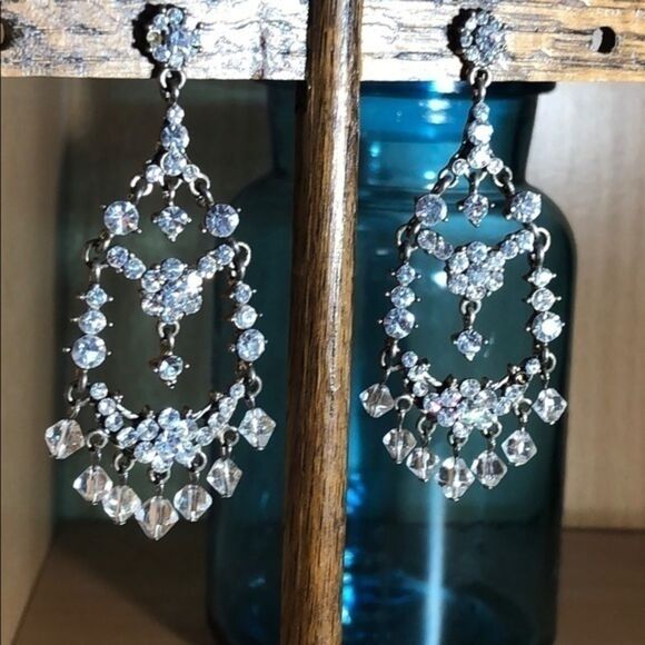Gorgeous Rhinestone Dangle Earrings - Picture 1 of 11